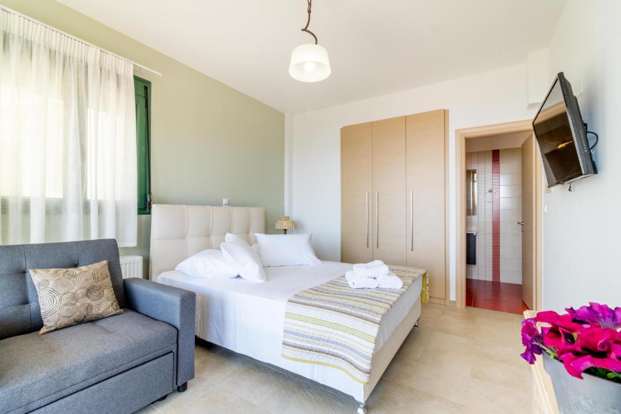 Sapphire Blue Villa Kalamítsi Exterior foto